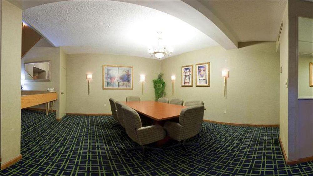 Ramada Inn Lafayette Conference Center Exterior photo